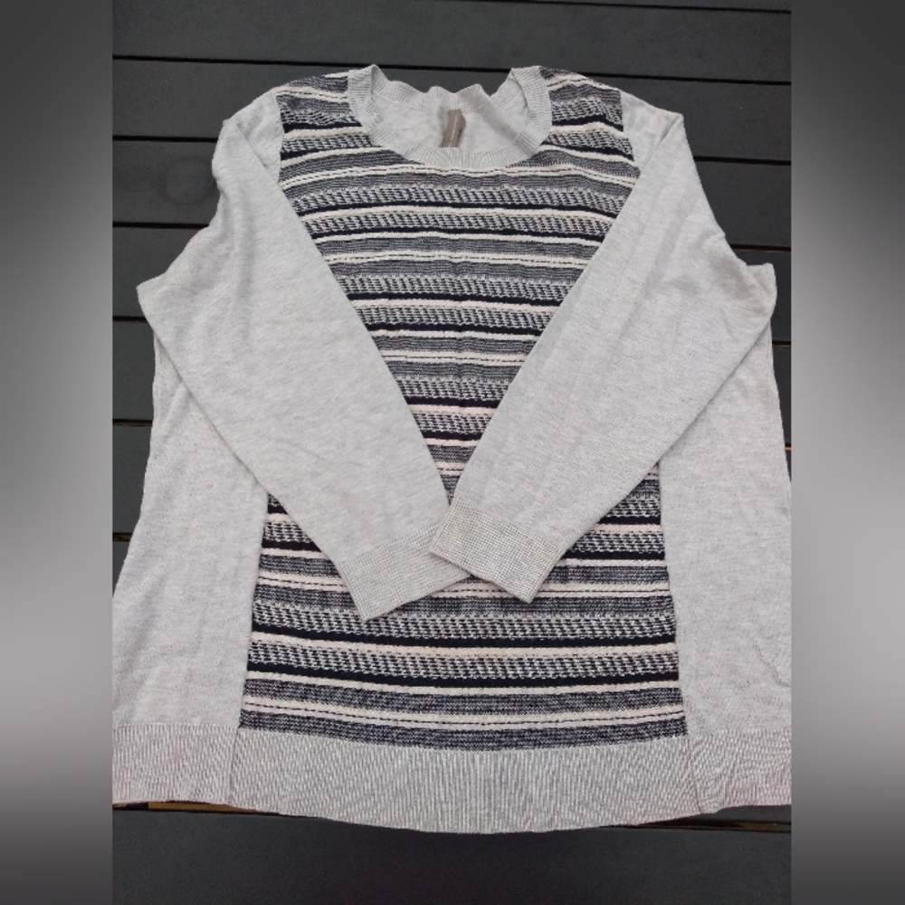 Penningtons Grey Sweater with Black & White Horizontal Stripes, Size 1X,…